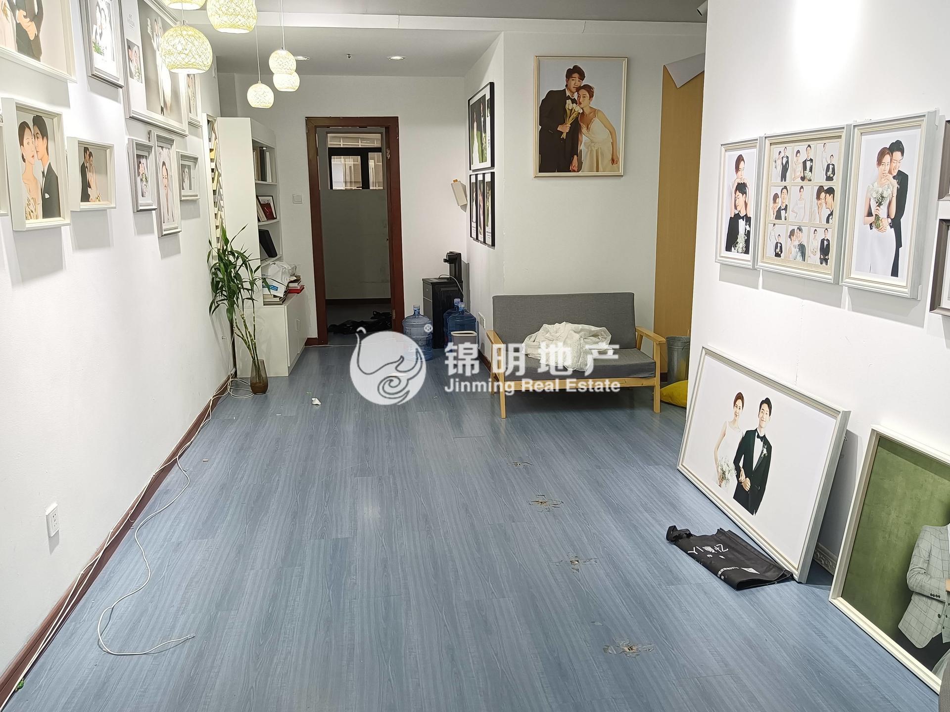 南京西路申银发展大厦175平米写字楼出租